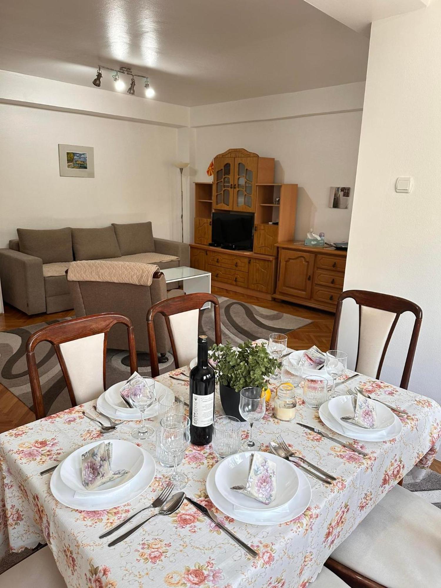 Viktor Apartment Kumanovo Exterior foto